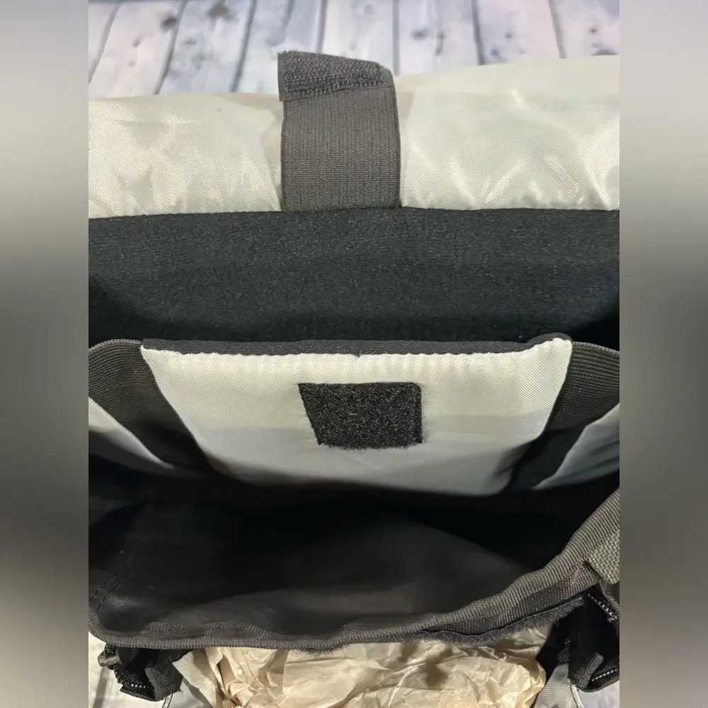Kensington Saddle Pro Khaki Green Laptop Convertible Backpack Messenger Bag
